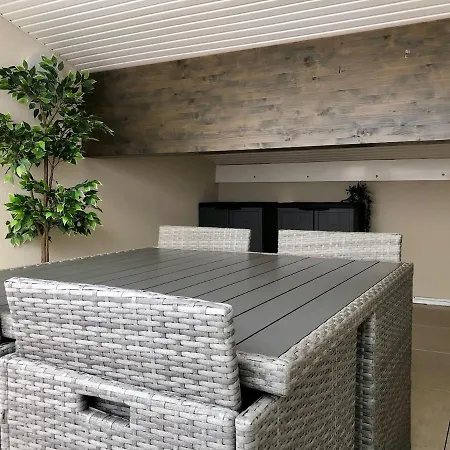 Apartment T2 En Duplex & Terrasse *